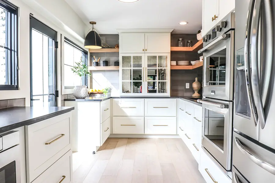GRAVEL LANE DESIGN - 6 Custom Kitchen Features for Those Who Cook