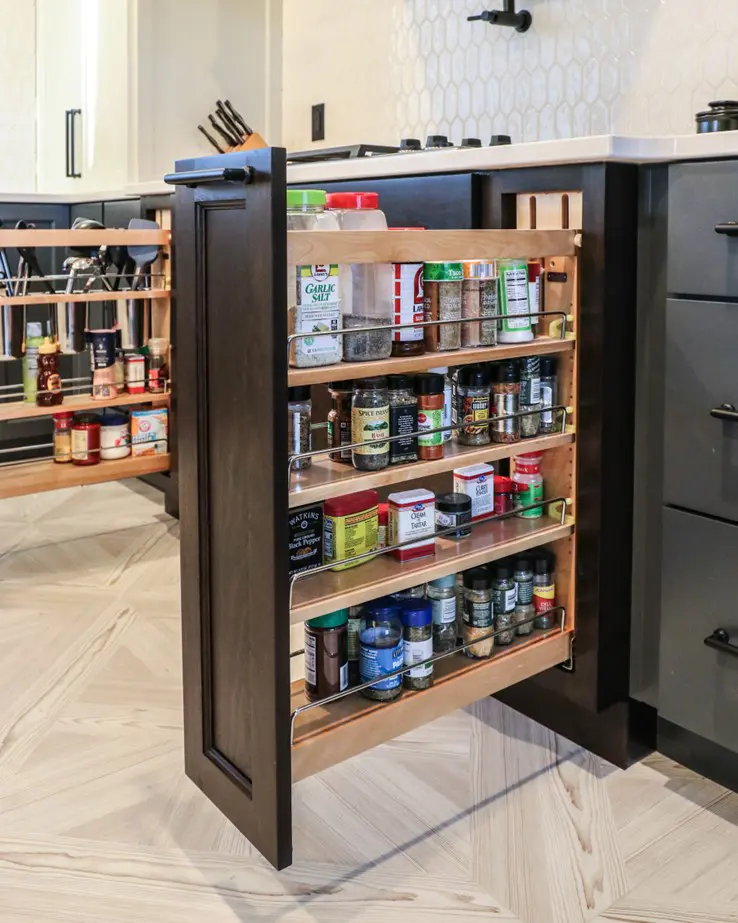 GRAVEL LANE DESIGN - 6 Custom Kitchen Features for Those Who Cook