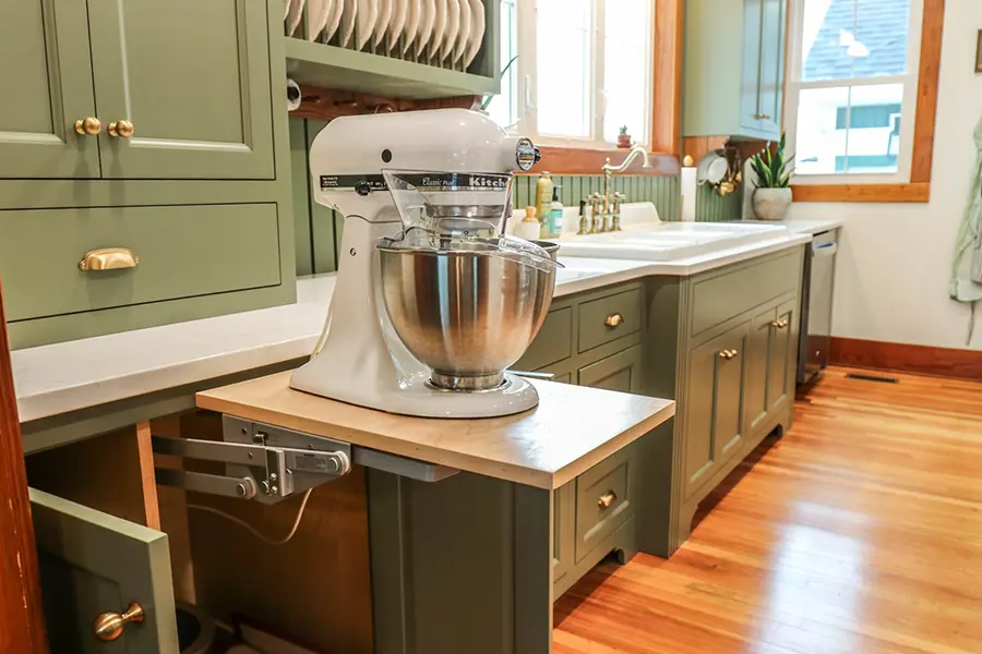 GRAVEL LANE DESIGN - 6 Custom Kitchen Features for Those Who Cook