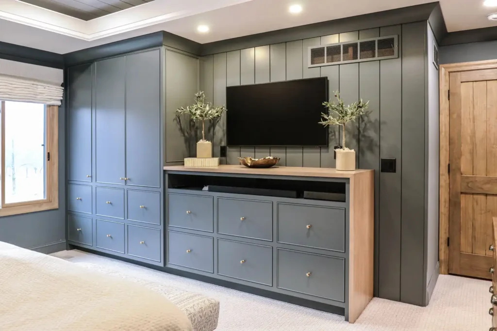 GRAVEL LANE DESIGN - Built-In Cabinetry Ideas to Maximize Extra Space