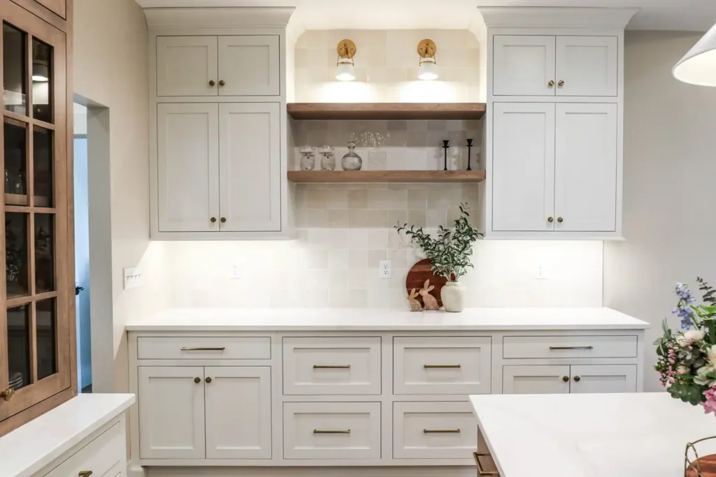 GRAVEL LANE DESIGN - Kitchen Features Our Designers Are Currently Obsessed With - beautiful kitchen with integrated lighting