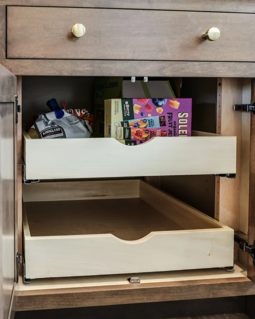 GRAVEL LANE DESIGN STUDIO - Designing for a New Build: Take the Cabinetry Tour