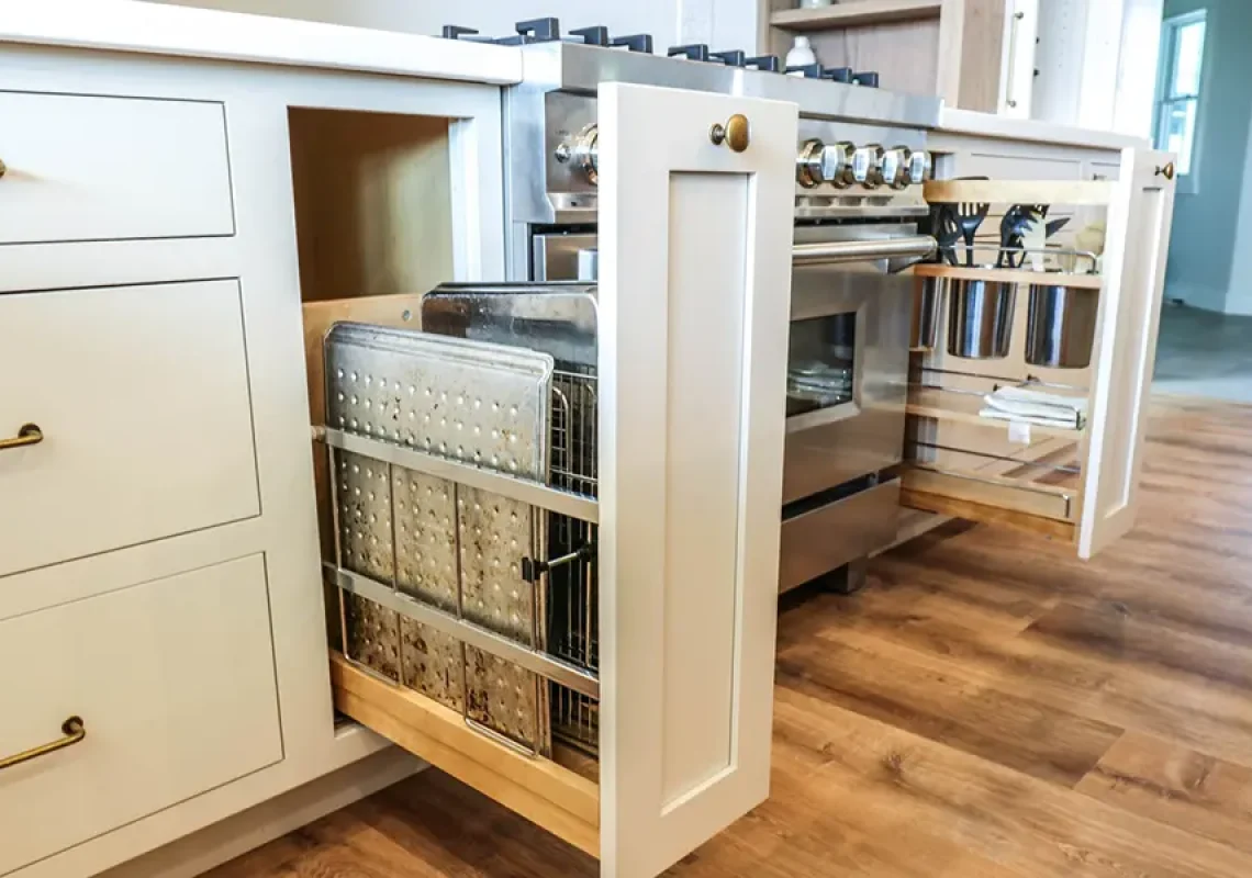 GRAVEL LANE DESIGN - 6 Custom Kitchen Features for Those Who Cook